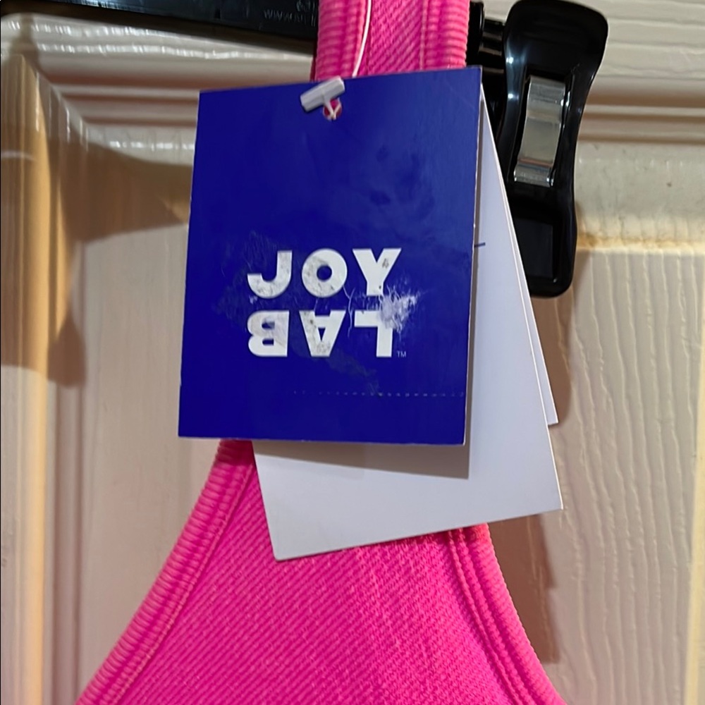 🆕Bright Pink JoyLab Sleeveless V-Neck 
 Romper with compression Size L - Picture 3 of 12